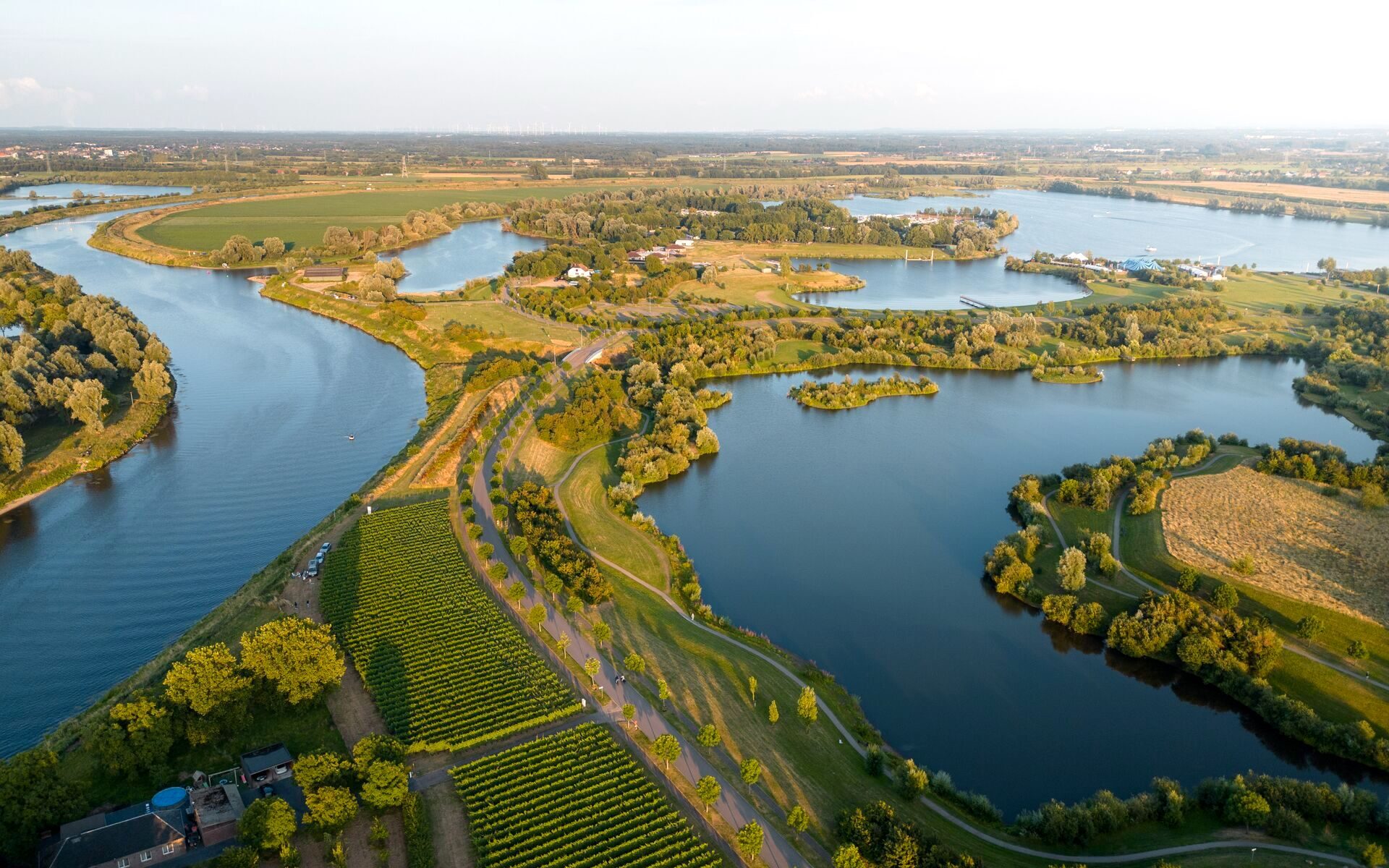 Luchtfoto-Chardonnay-Heerenlaak-1-e1777909324640